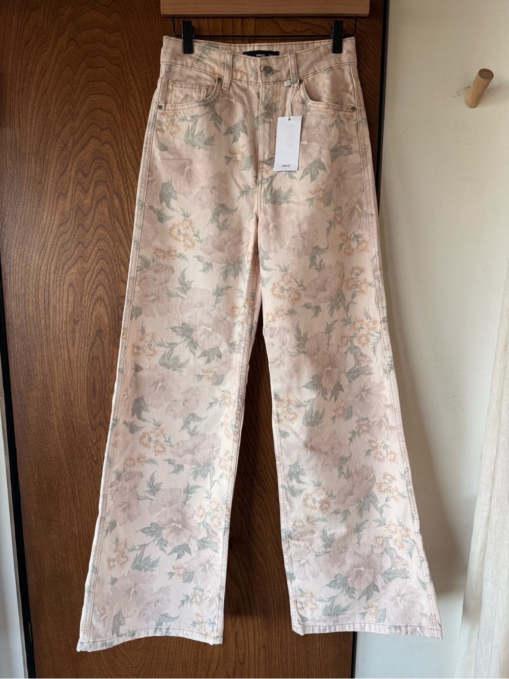 NWT Mango Pale Pink Floral Wide Leg Jeans sz 2